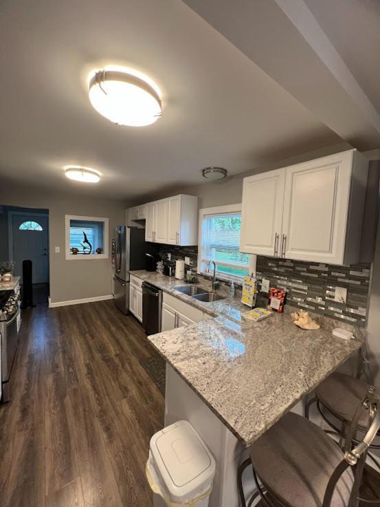 נובי Charming And Happy Walled Lake Mi Cottage מראה חיצוני תמונה